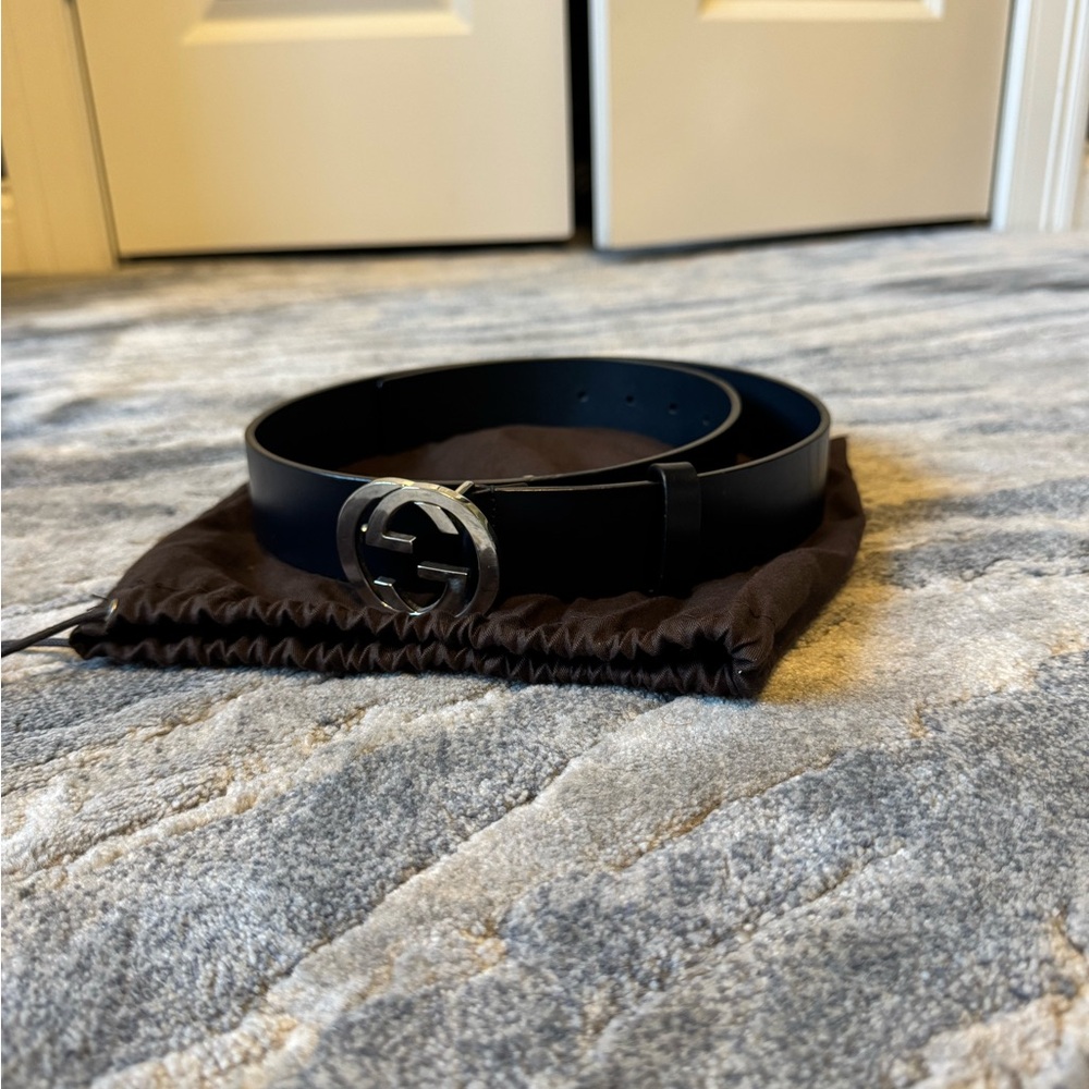 Gucci Dark Blue Leather Belt with Silver Buckle